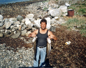 043Meinhard mit Fisch.jpg